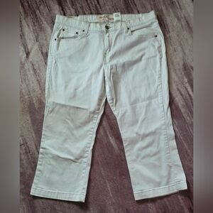 Authentic vintage Levi’s 515 Nouveau capri jeans from the late 90s / early 2000s